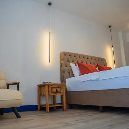 Aris Hotel